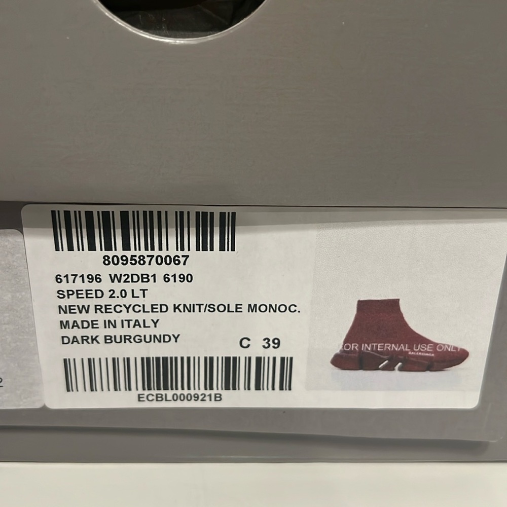 Balenciaga 617196W2DB1 dark burgundy size 39. Like new. Little Used - Picture 6 of 7